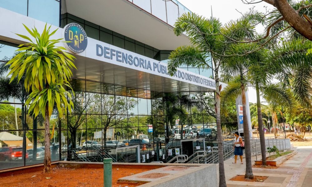 Defensoria Pública do DF lança cartilha com 64 depoimentos de assistidos pela instituição