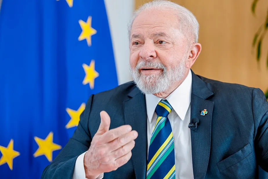 Lula desmascara fake news da mídia sobre déficit público e mostra a real