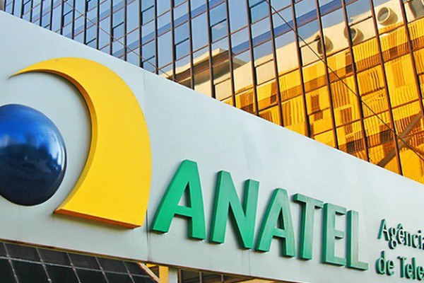 Presidente da Anatel defende que órgão regule as plataformas digitais