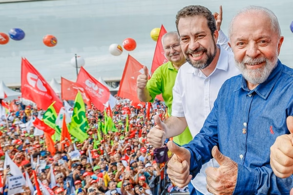 Dia do Trabalho: Lula sanciona reajuste da tabela do Imposto de Renda