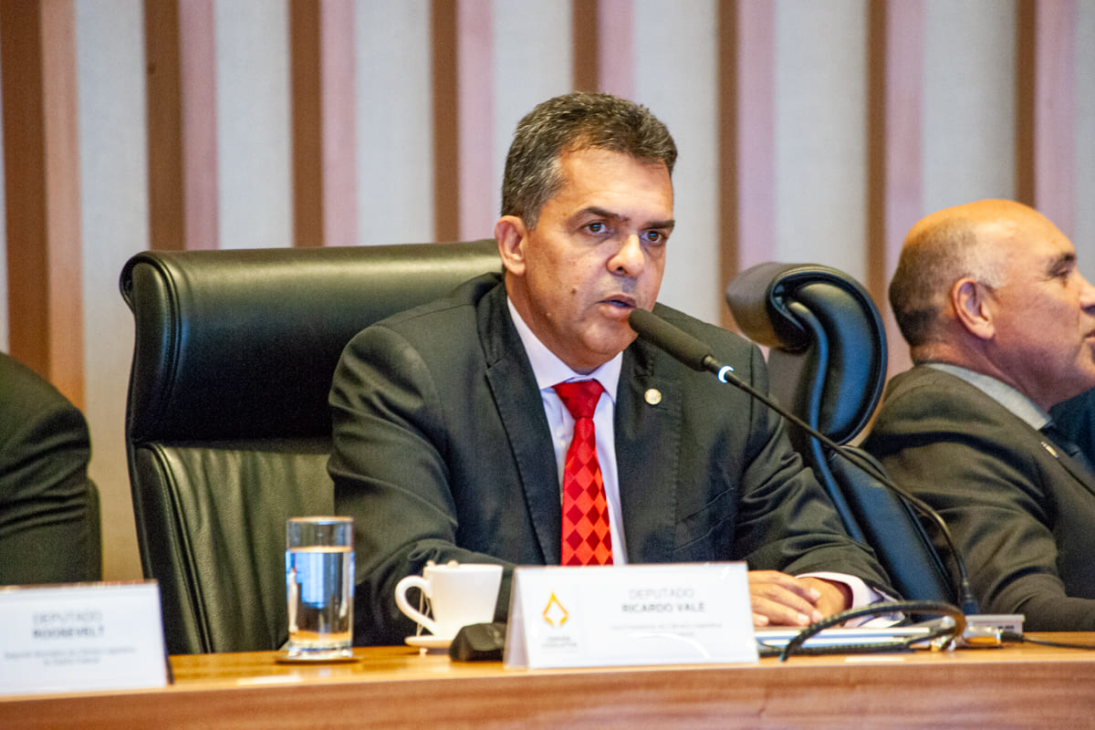 Projeto de lei defende melhores condições para terceirizados do GDF
