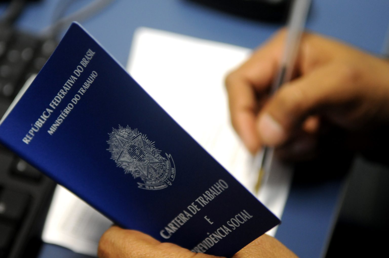 Boletim especial traz dados sobre emprego e desemprego por grupos de regiões administrativas