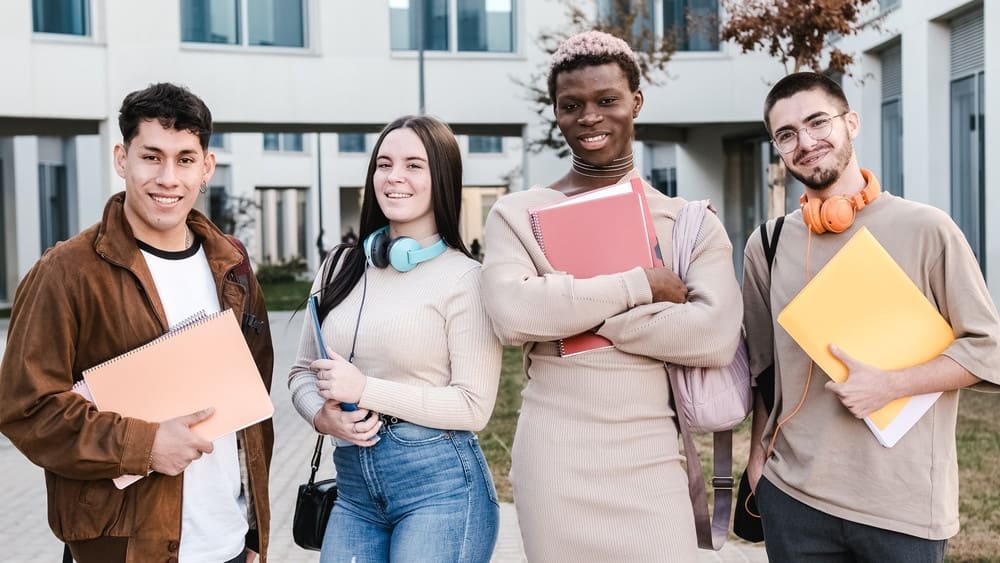 Vitru Educação oferece bolsas de graduação para pessoas trans e travestis