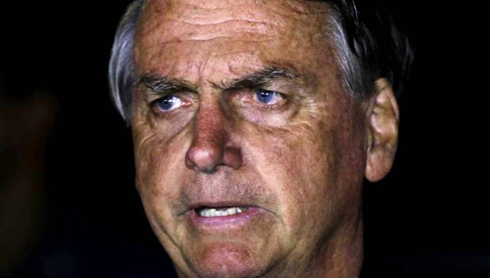 Dinheiro da venda de joias sauditas chegava para Bolsonaro em “cash”