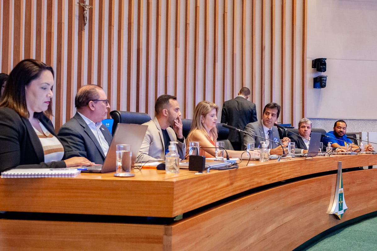 Comissão geral questiona déficit de profissionais na rede pública de saúde do DF
