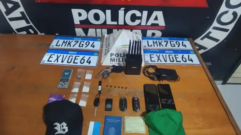 Belo Horizonte – Suspeito de roubo de veículo é preso e arma apreendida