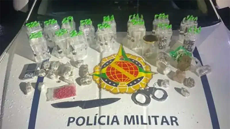 PMDF desarticula ponto de tráfico e apreende arsenal de drogas em Samambaia