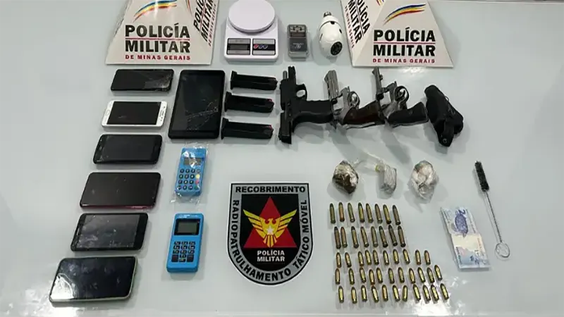 Governador Valadares MG – Armas, drogas, munições e dois presos durante operação da PM