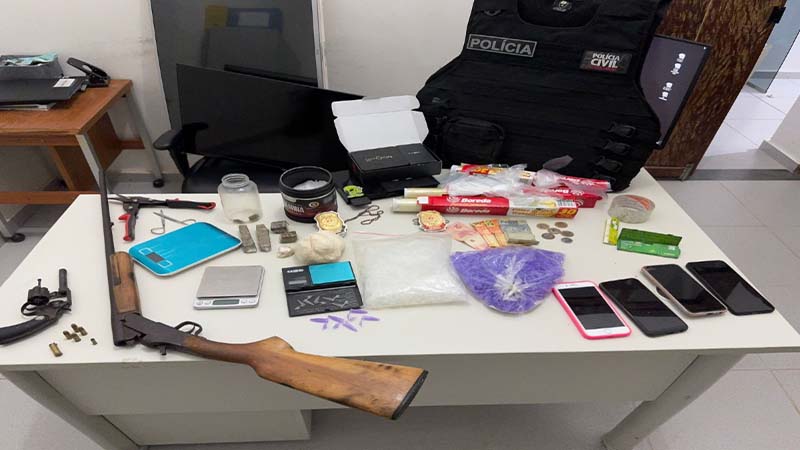 Brasília de Minas: PCMG prende suspeito de tráfico e posse ilegal de armas