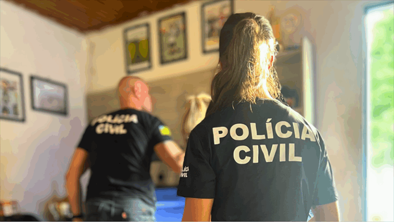 PCGO prende treinador de futebol por crime sexual contra adolescentes, em Aparecida de Goiânia
