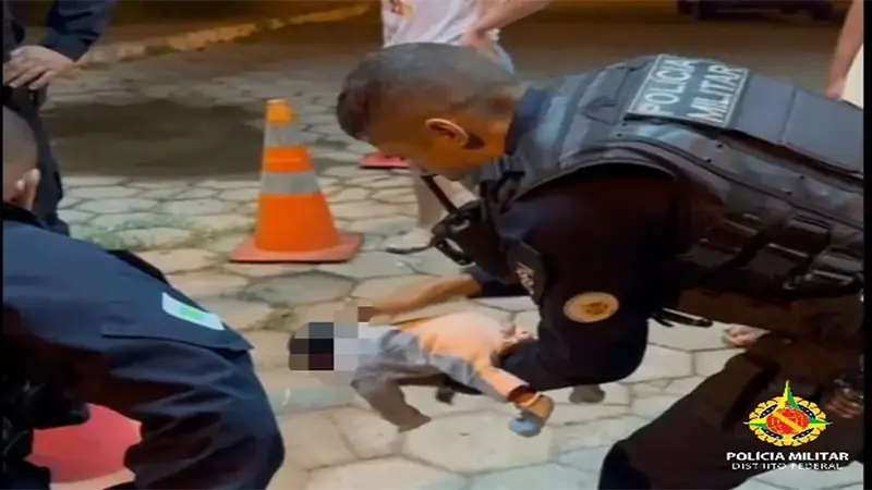 Policiais militares salvam bebê de 12 dias engasgado com leite materno no Recanto das Emas