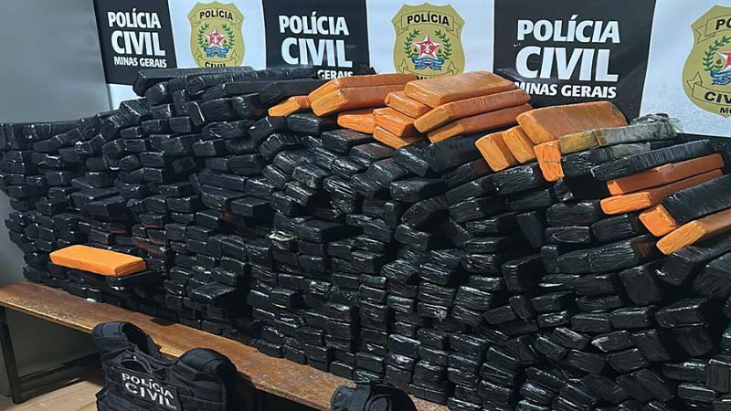 Barreiro Limpa: PCMG apreende mais de 400 barras de maconha na RMBH