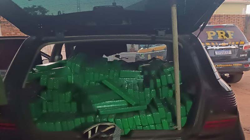 PRF apreende 1 tonelada de maconha em Sidrolândia (MS)