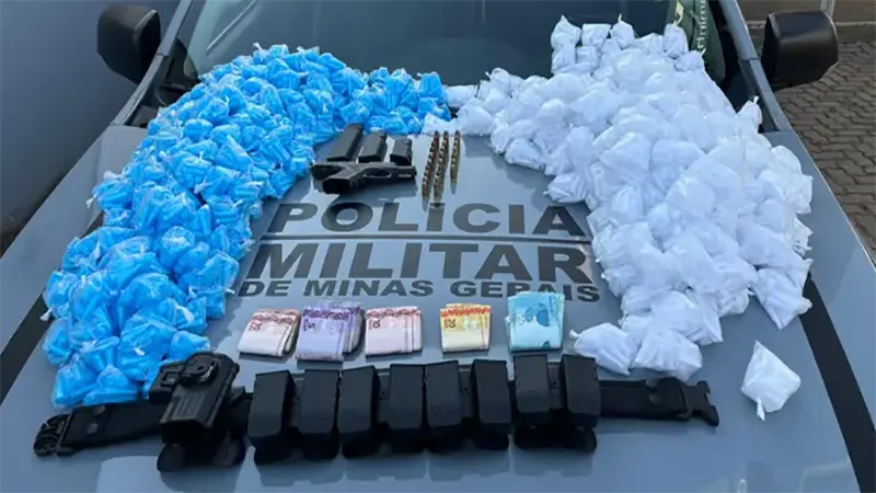 PMMG Betim – ROTAM apreende arma, munições e drogas