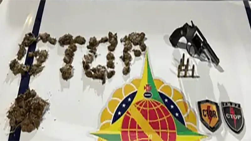 Ação Policial na BR-251 Resulta em Apreensão de Armamento e Entorpecentes
