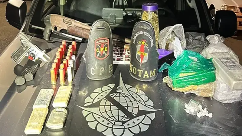 ROTAM apreende armas e mais de 9 kg de drogas em Águas Lindas