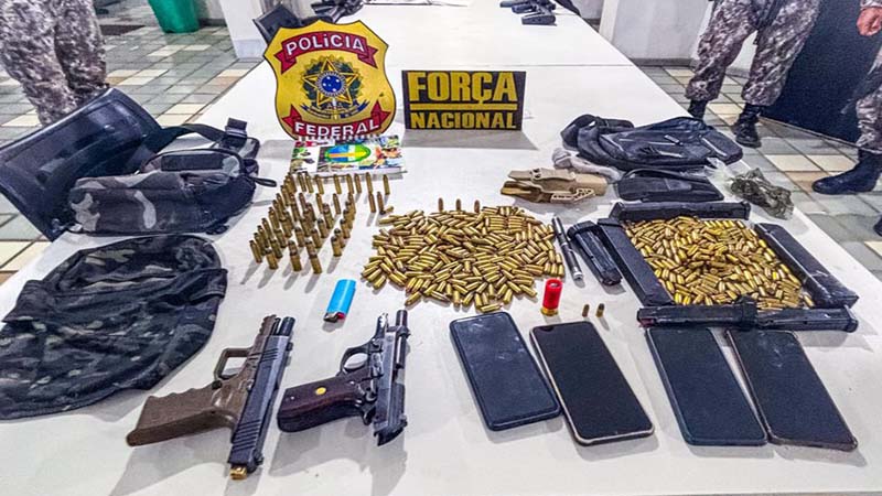 PF e Força Nacional apreendem arsenal em área de tensão agrária no extremo sul da Bahia