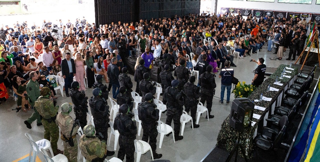 Curso de Operações Táticas Especiais forma 18 oficiais