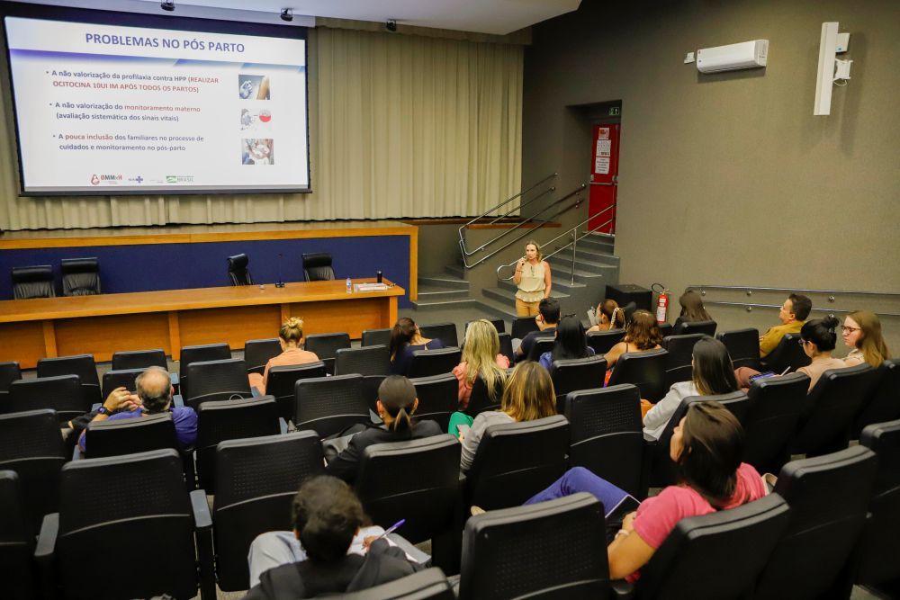 Profissionais de saúde recebem capacitação em emergências obstétricas