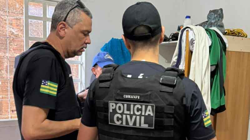 PCGO prende quatro pessoas por tráfico e apreende drogas em Águas Lindas de Goiás