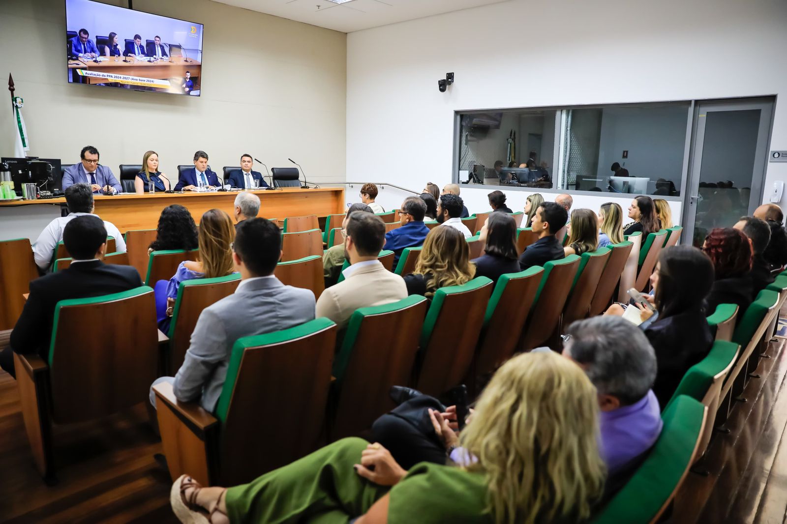 GDF apresenta resultados do primeiro ano de execução do Plano Plurianual à Câmara Legislativa