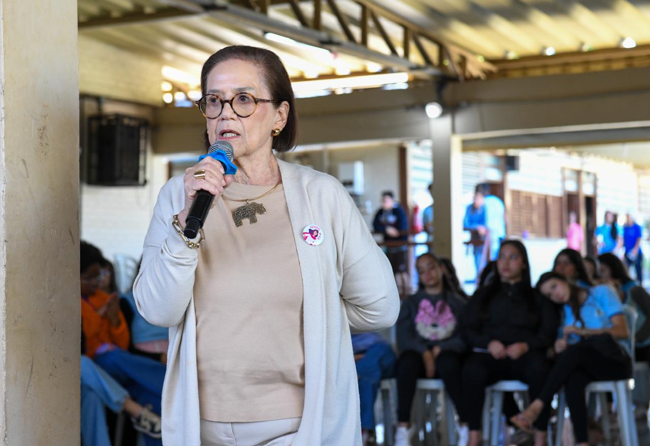 Projeto ‘Eu Já Tive a Sua Idade’ estreia em escola do Gama promovendo encontro entre gerações
