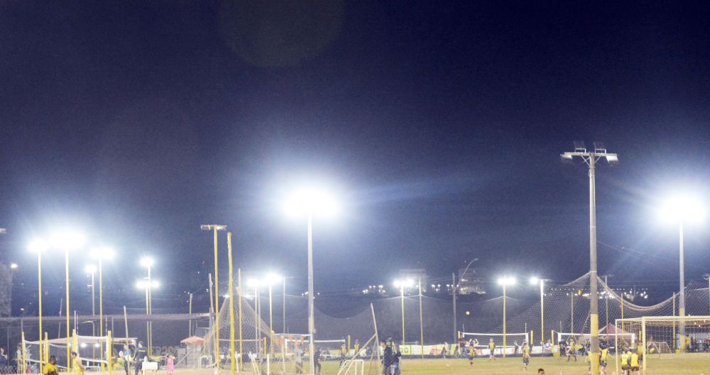 Mais 12 centros esportivos de Planaltina recebem nova iluminação