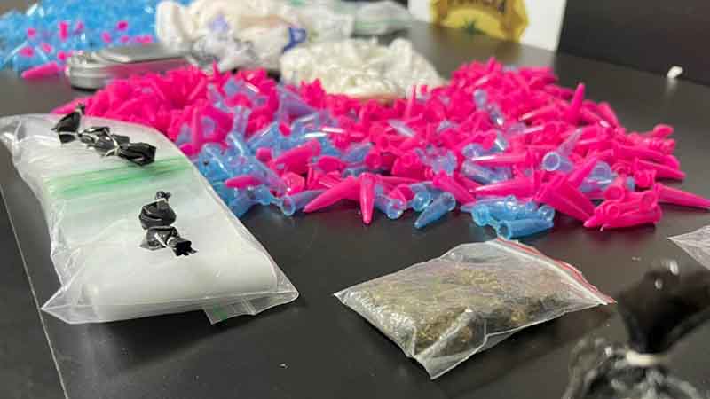 Polícia Civil interdita boate usada para o tráfico de drogas e exploração sexual em Luziânia; pessoas da mesma família foram presas