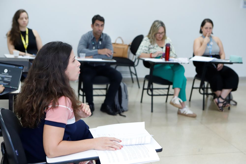 População em situação de rua: GDF discute consolidação de política distrital