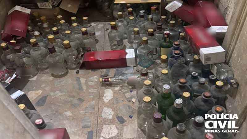 PCMG desmonta estrutura de falsificação de bebidas em Belo Horizonte