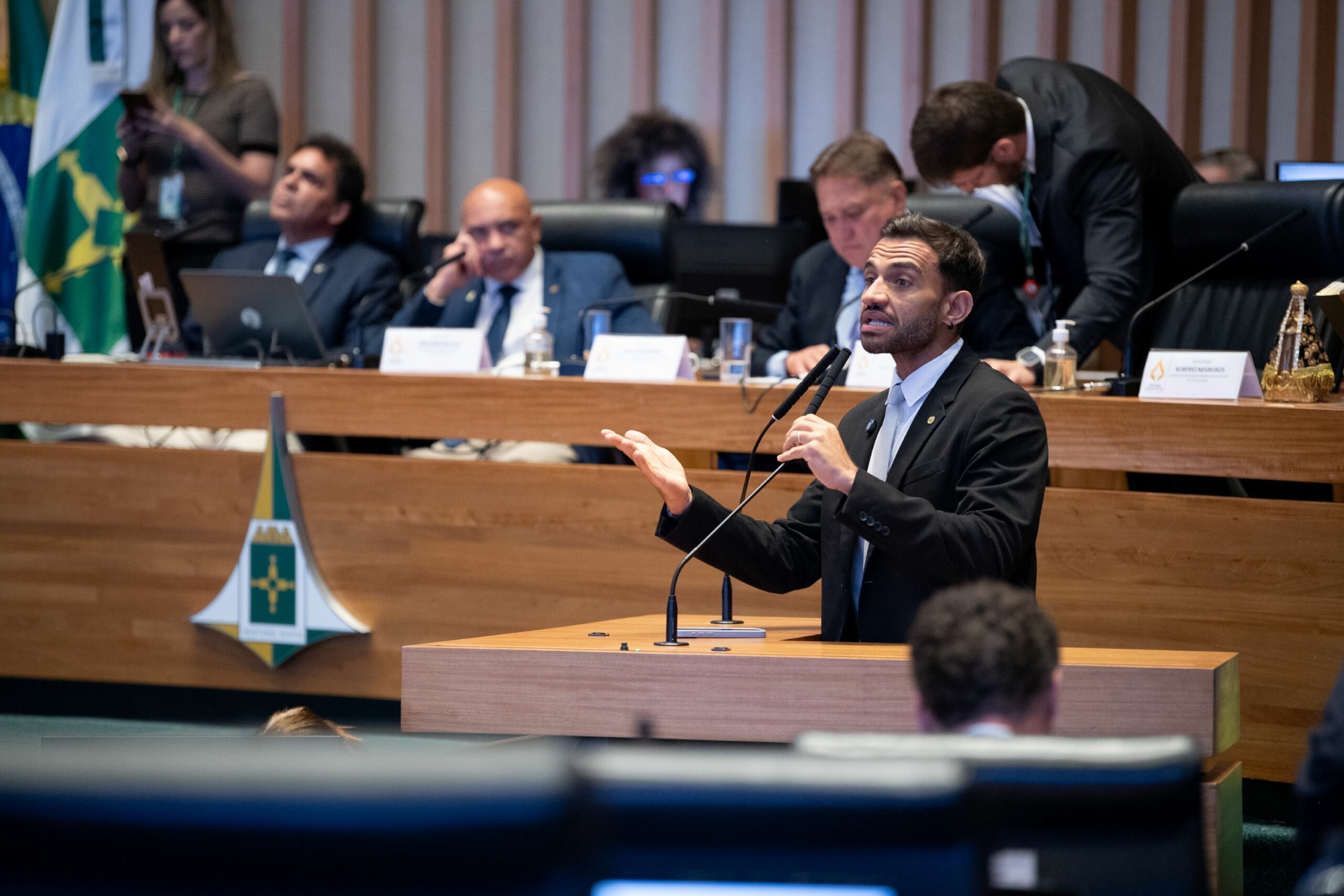 Aprovado Projeto que assegura direitos aos usuários da iluminação pública