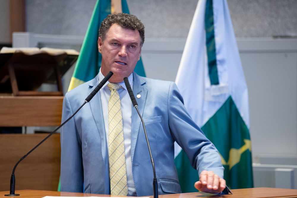 Iolando condena decreto federal sobre entidades sem fins lucrativos