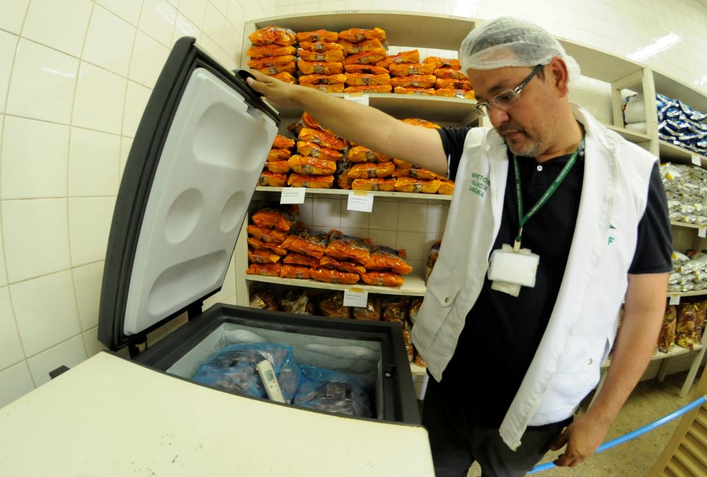 Vigilância Sanitária divulga informativo sobre alimentação escolar saudável