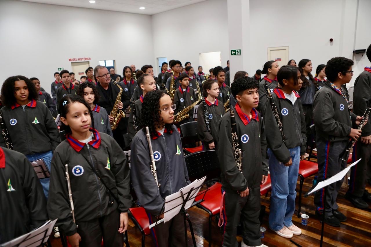 Solenidade marca adesão de escolas ao modelo de gestão compartilhada no Distrito Federal