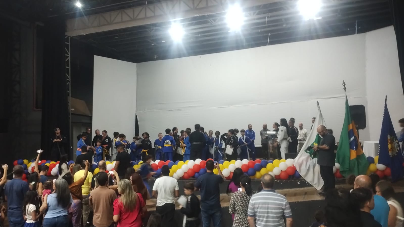 Projeto de jiu-jítsu do 2º BPM forma nova turma com 50 crianças em Taguatinga