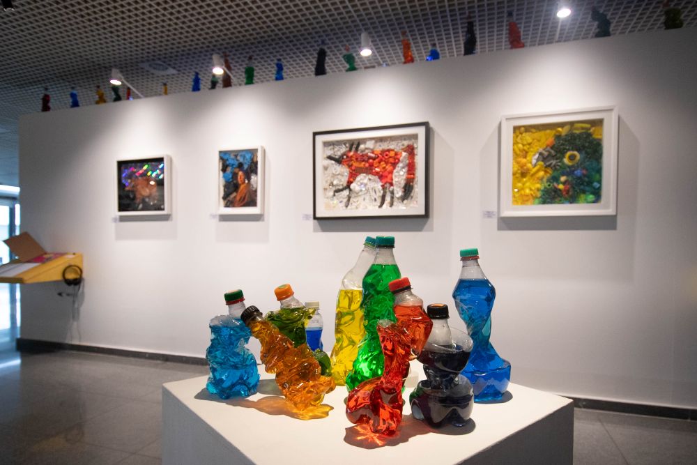 Do lixo à arte: CLDF expõe obras realizadas na Central de Reciclagem do Varjão