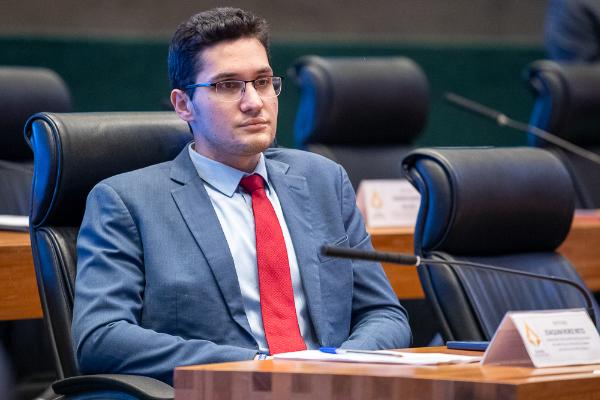 Aprovado projeto que institui o Programa Cartão-Feira