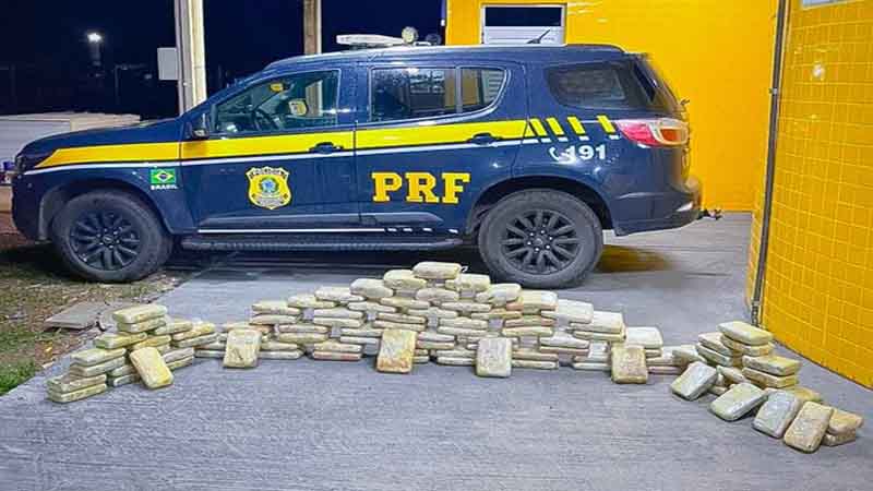 PRF apreende grande quantidade de drogas em veículo transportado por guincho na BR-070, em Primavera do Leste (MT)