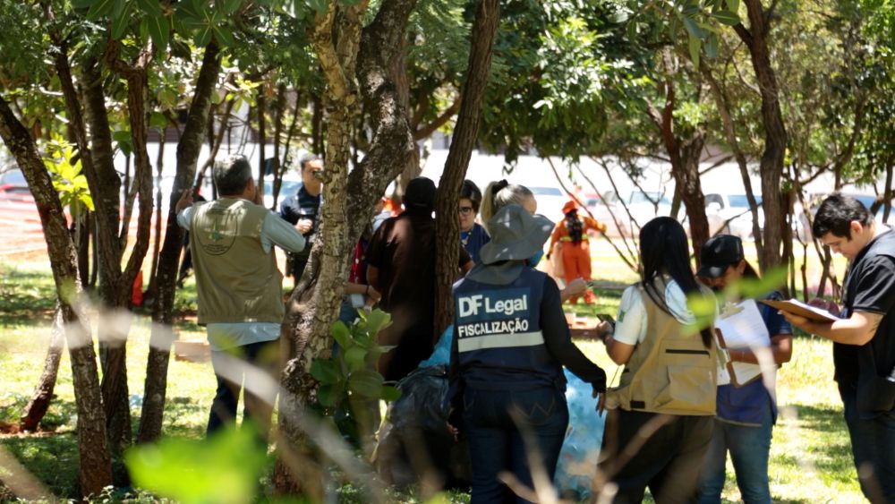 Ação de acolhimento à população em situação de rua ocorre no Plano Piloto nesta 6ª-feira (26)