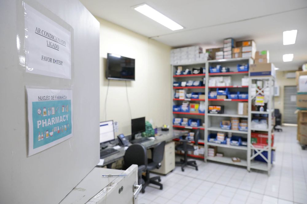 Reformas transformam a farmácia do Hospital Regional de Samambaia e melhoram a qualidade do atendimento