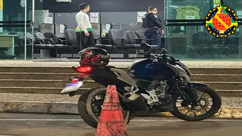 PMDF recupera motocicleta furtada em área de mata em Arniqueiras