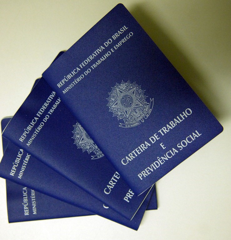 Agências do trabalhador oferecem 834 vagas de emprego nesta terça-feira (16)