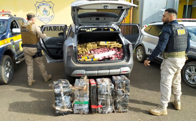 PRF Mais de meia tonelada de maconha é interceptada após perseguição no Planalto Norte