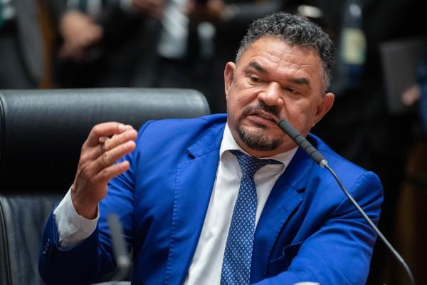 Veículos elétricos e híbridos terão mais pontos de recarga no DF