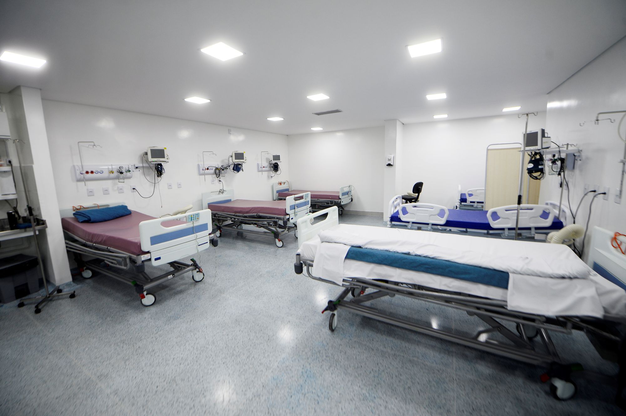 Centro cirúrgico do Hospital Regional de Samambaia retoma funcionamento com ambiente reformado