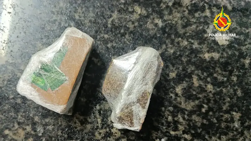 Homem é preso por tráfico de drogas após perseguição no Recanto das Emas