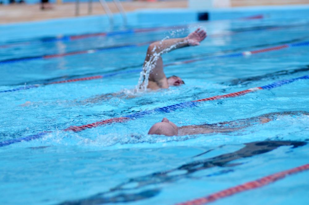 Vigilância Sanitária adverte sobre cuidados com limpeza e manutenção de piscinas no DF
