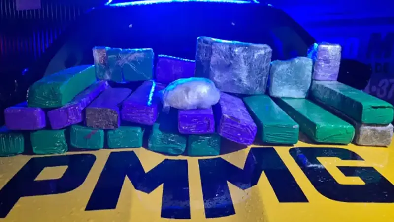 PMMG Monte Carmelo – Homem e mulher são presos por tráfico de drogas