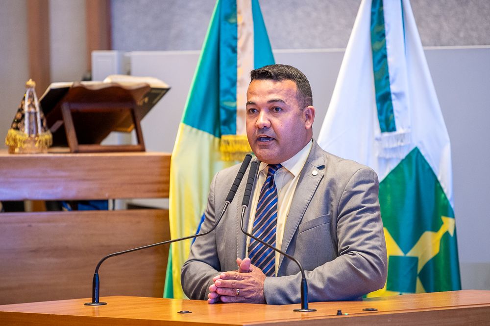 Sessão solene celebra a criação da Máscara Vesta pela Universidade de Brasília