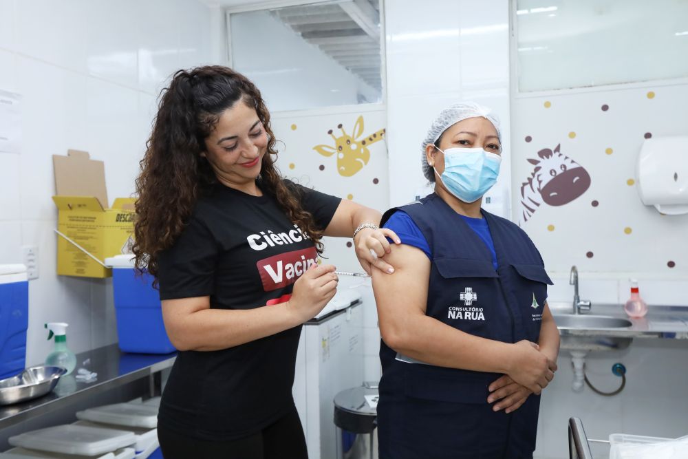 GDF inicia vacinação contra dengue para profissionais de saúde que atuam em linha de frente